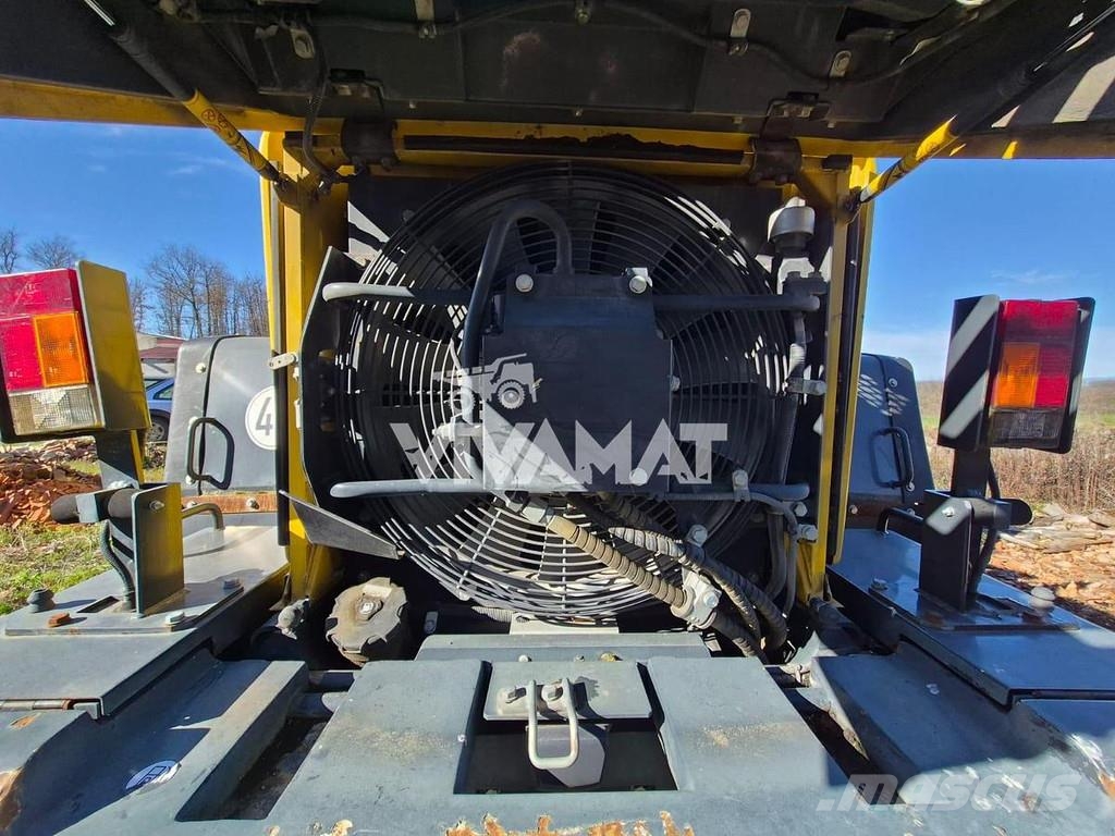 Komatsu WA250PZ-6 Carregadeiras de rodas