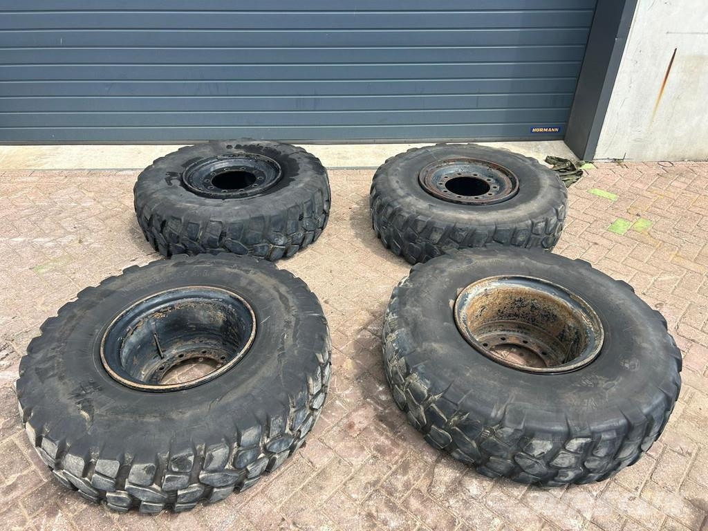 Uniroyal 14.00R20 Neumáticos, ruedas y llantas