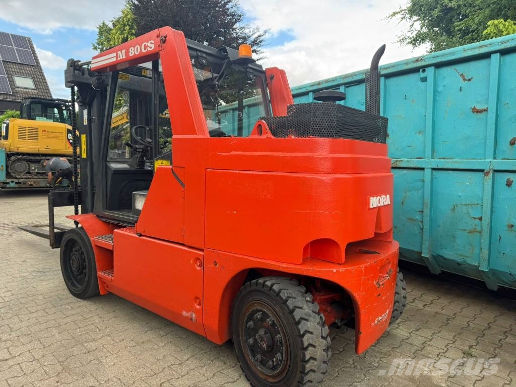 Mora MC80CS Dīzeļa autoiekrāvēji