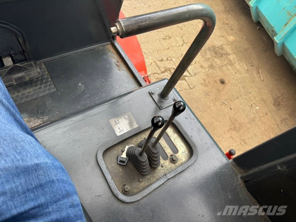 Mora MC80CS Dīzeļa autoiekrāvēji