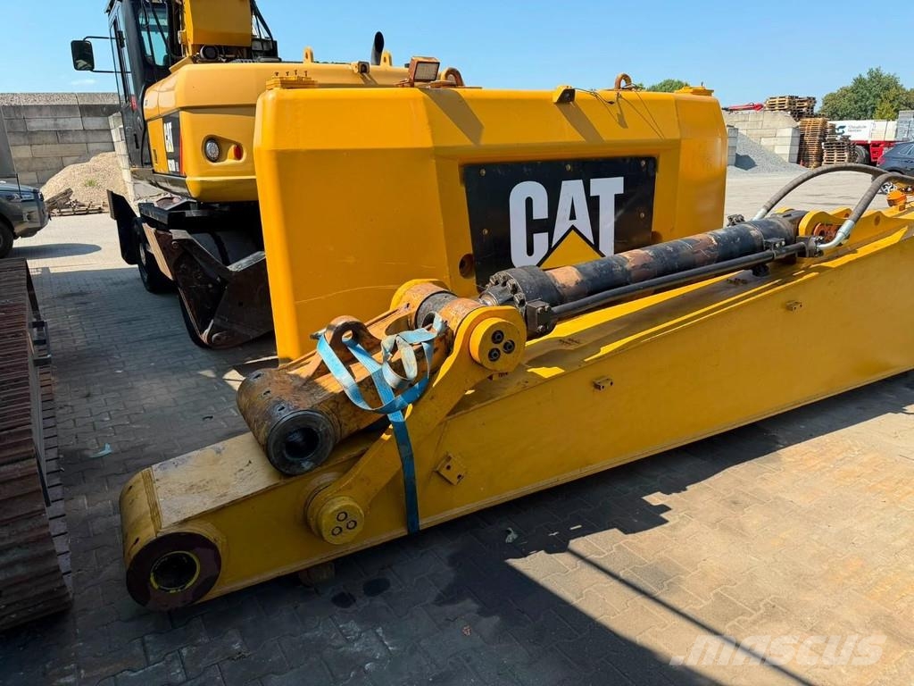 CAT 390FL Semi Longreach 8.4M boom en 7.5M stick حفارات زحافة