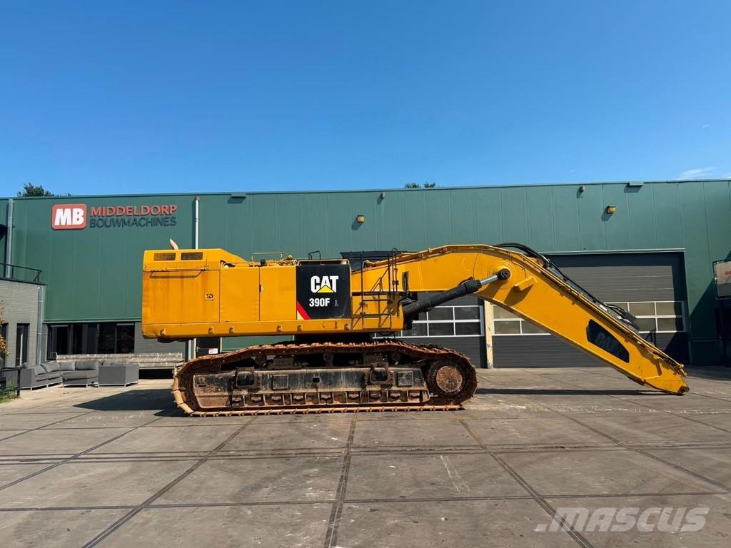 CAT 390FL Semi Longreach 8.4M boom en 7.5M stick حفارات زحافة