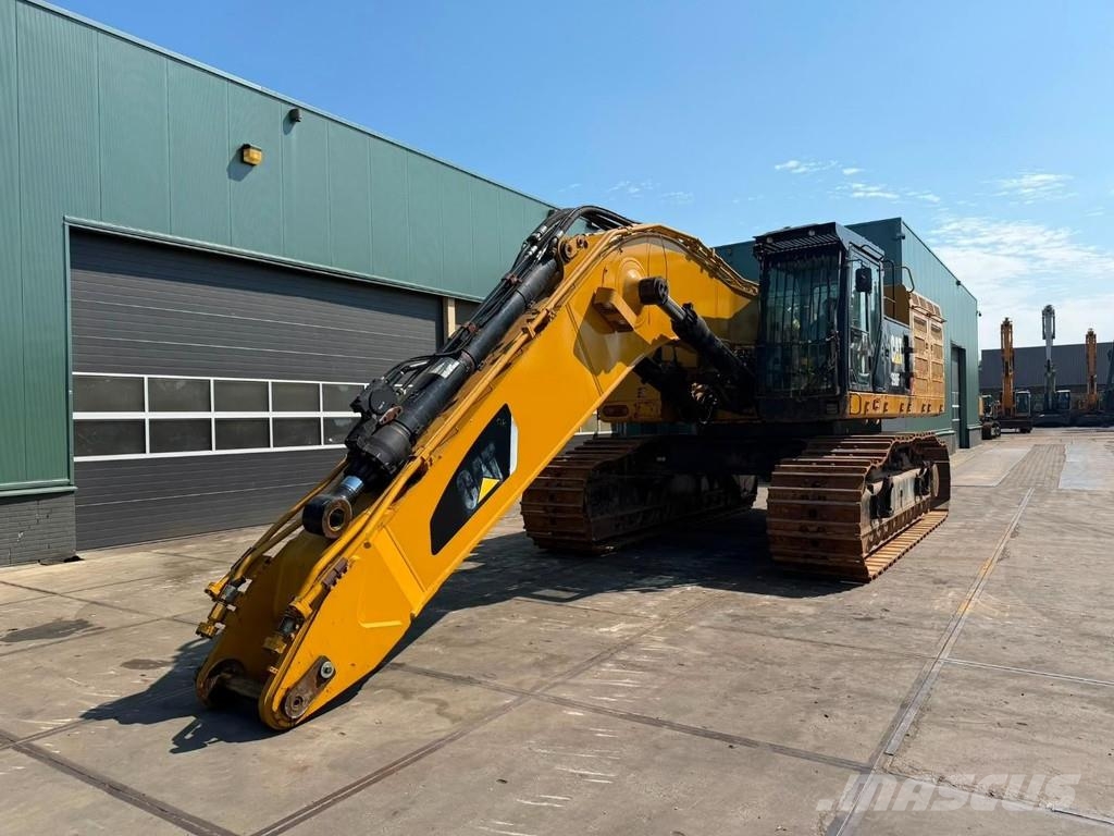 CAT 390FL Semi Longreach 8.4M boom en 7.5M stick حفارات زحافة