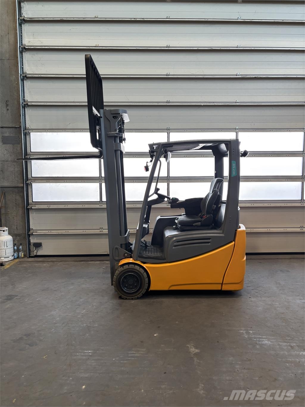 Jungheinrich EFG 220 Elektrikli forkliftler