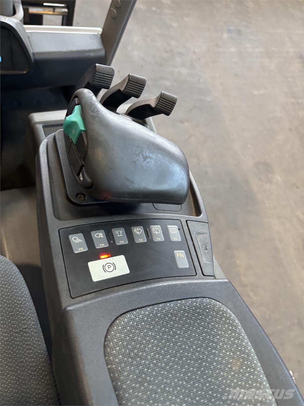 Jungheinrich EFG 220 Electric forklifts