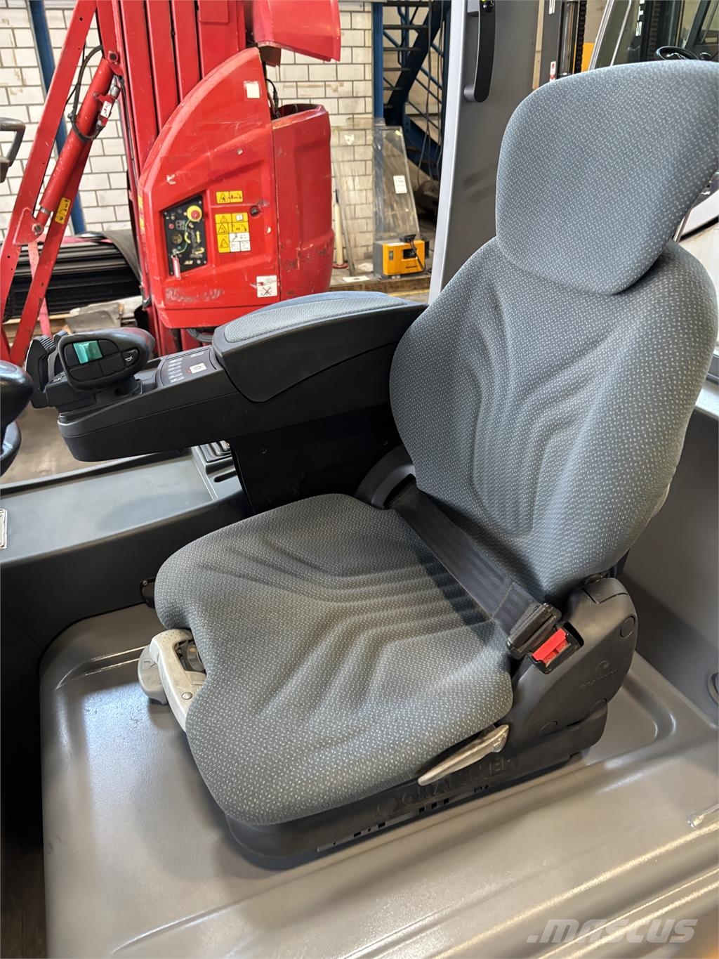 Jungheinrich EFG 220 Elektrikli forkliftler