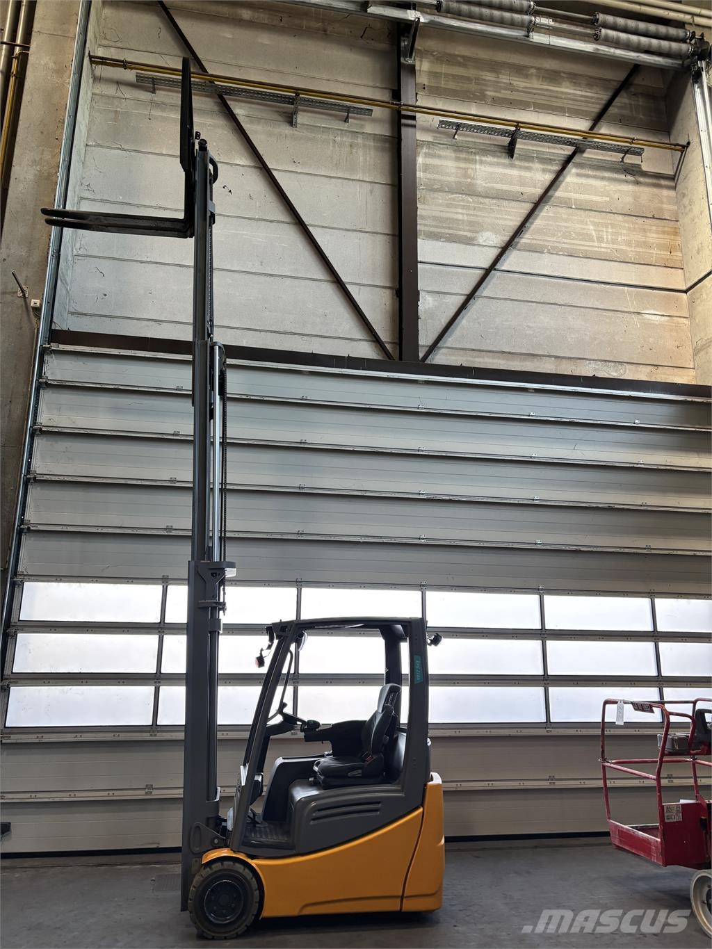 Jungheinrich EFG 220 Elektrikli forkliftler
