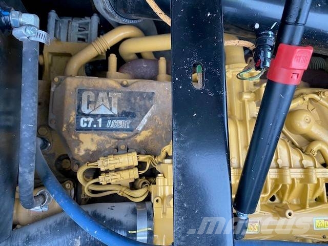 CAT MH 3022 MIETE / RENTAL (12002178) Bagri za prekladanje primarnih/sekundarnih surovin