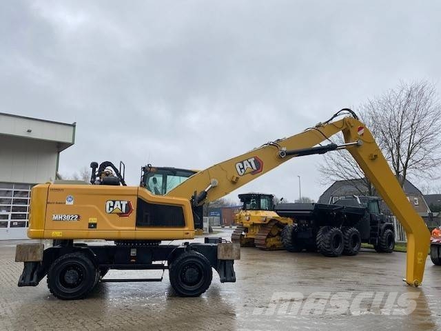 CAT MH 3022 MIETE / RENTAL (12002178) Bagri za prekladanje primarnih/sekundarnih surovin