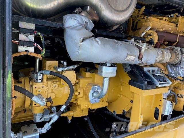 CAT MH 3022 MIETE / RENTAL (12002178) Bagri za prekladanje primarnih/sekundarnih surovin