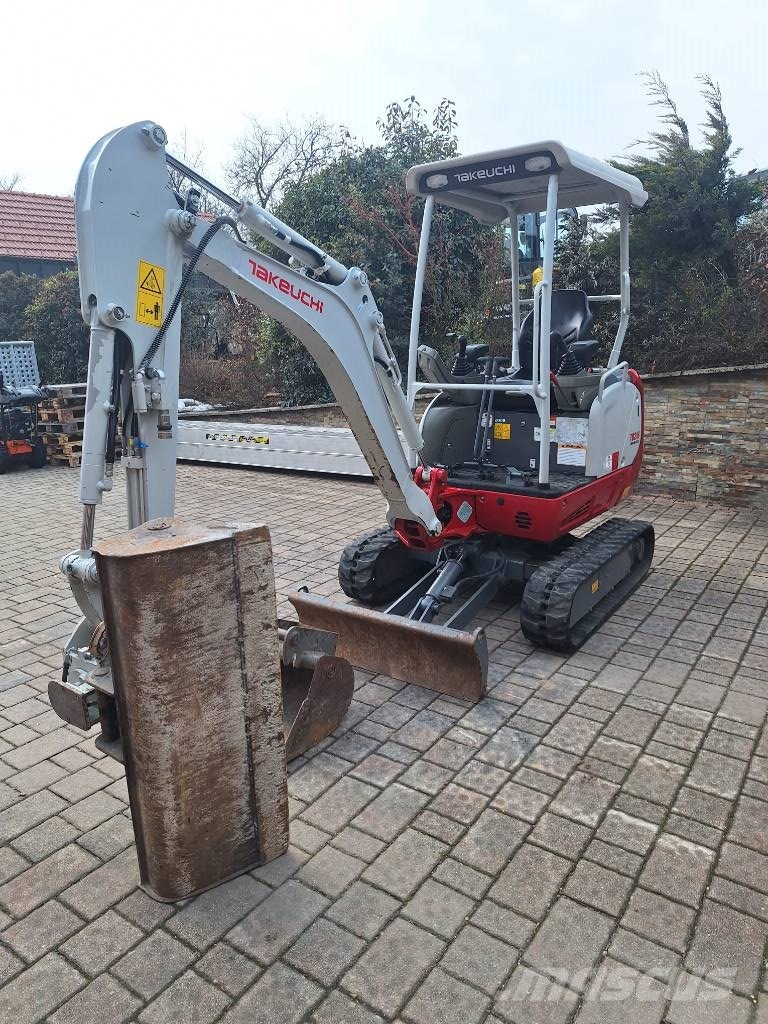 Takeuchi TB 216 Powertilt Minigraafmachines < 7t
