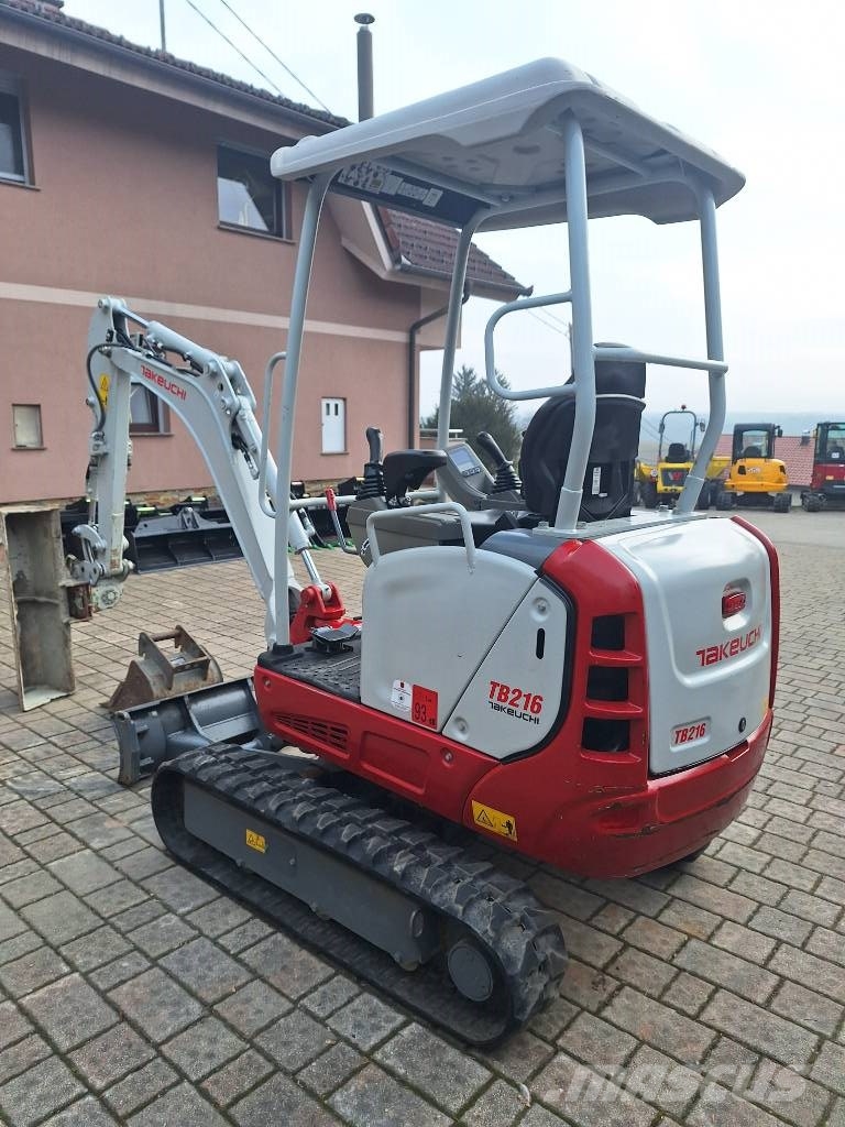 Takeuchi TB 216 Powertilt Minigraafmachines < 7t