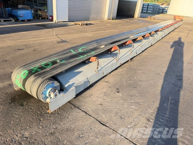 PowerScreen Electric belt conveyor, 20 m long X 650 MM Transporteriai