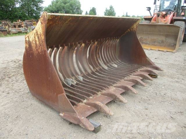 CAT 966  Siebschaufel لوادر بعجل
