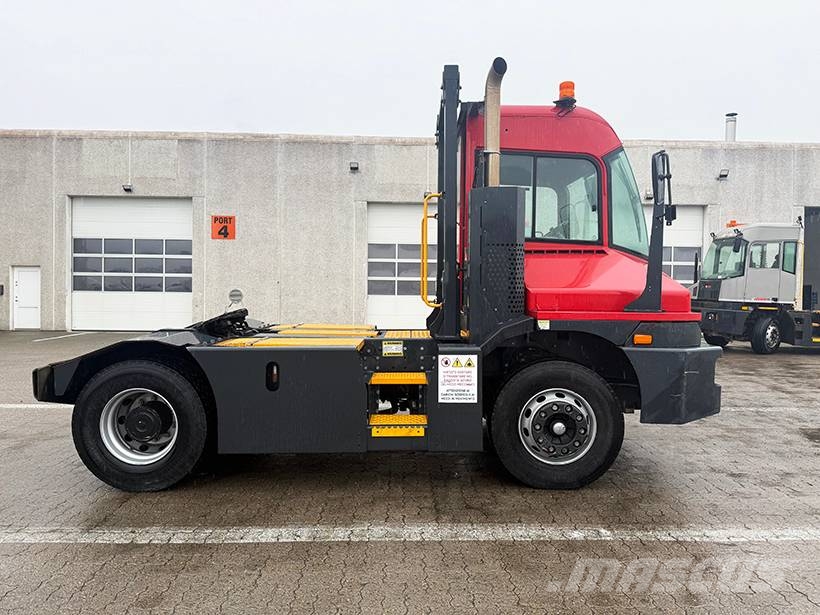 Kalmar Terminal tractor / Terminal-Zugmaschine / Cabezas tractoras