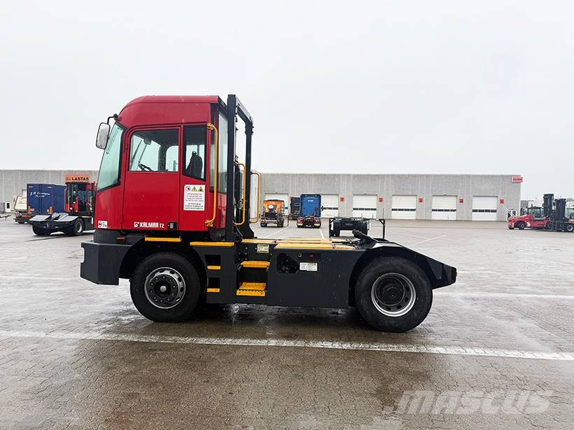 Kalmar Terminal tractor / Terminal-Zugmaschine / Cabezas tractoras
