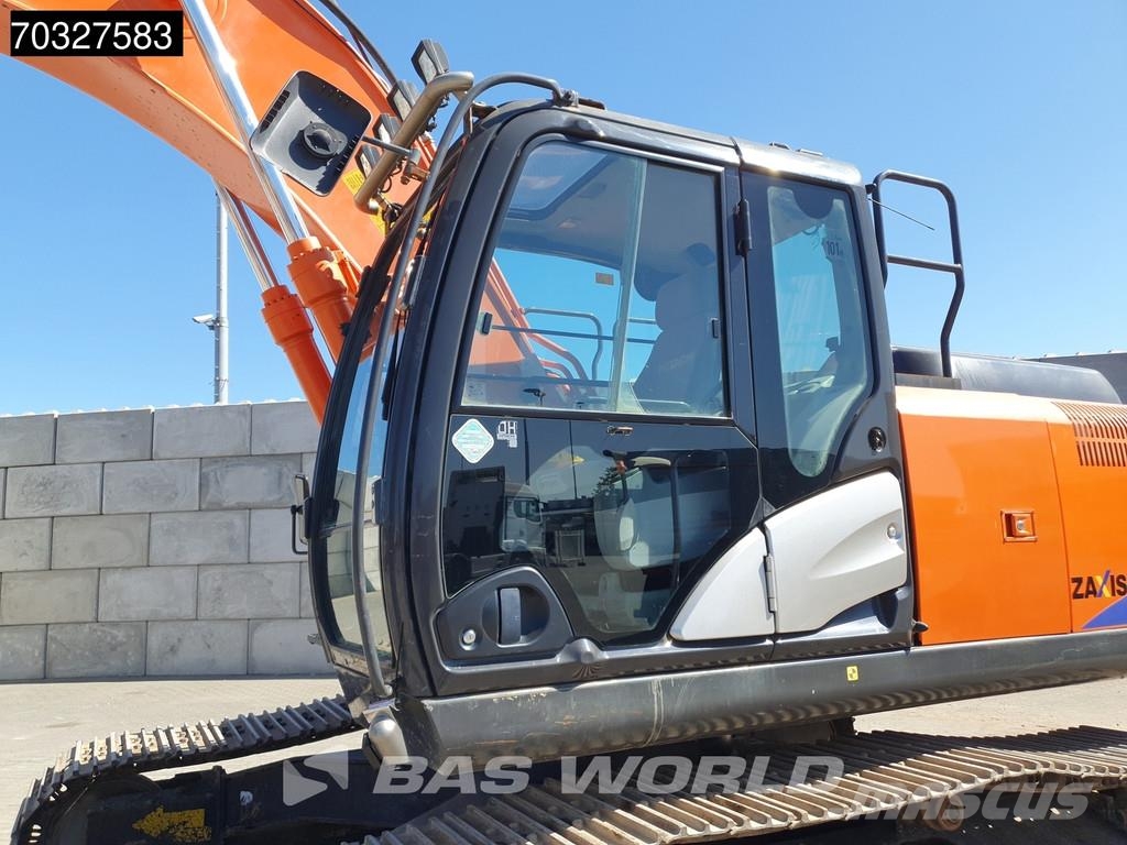 Hitachi ZX210 LC -6 Telakaivukoneet