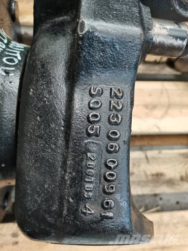 JLG 4017 PS crossover Spicer 2230600961} 軸
