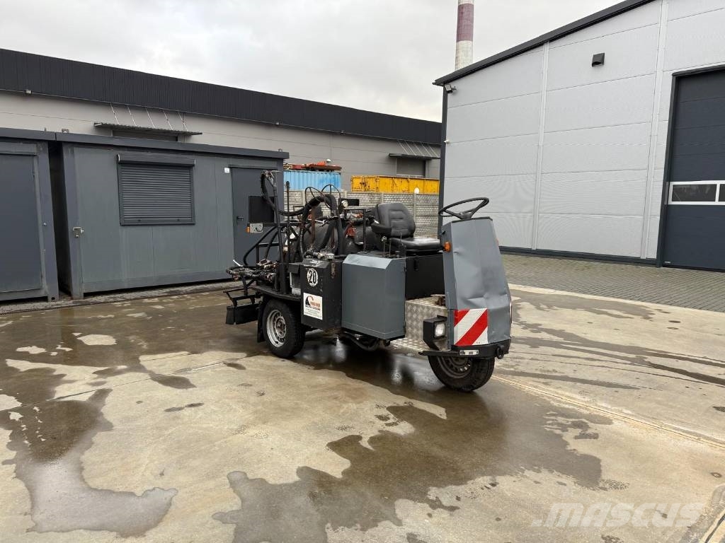 Weiro TM 800 SH Bitumena smidzinātāji
