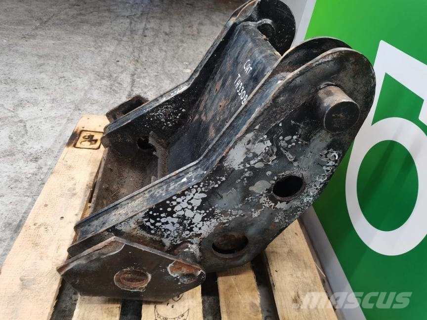 CAT TH 220 equipment frame Wysięgniki i ramiona