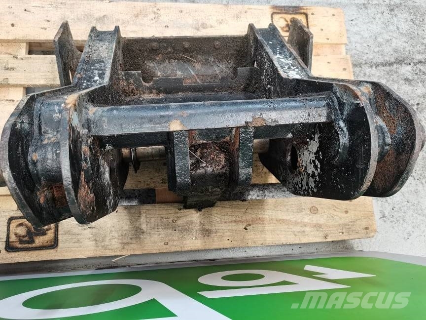 CAT TH 220 equipment frame Wysięgniki i ramiona