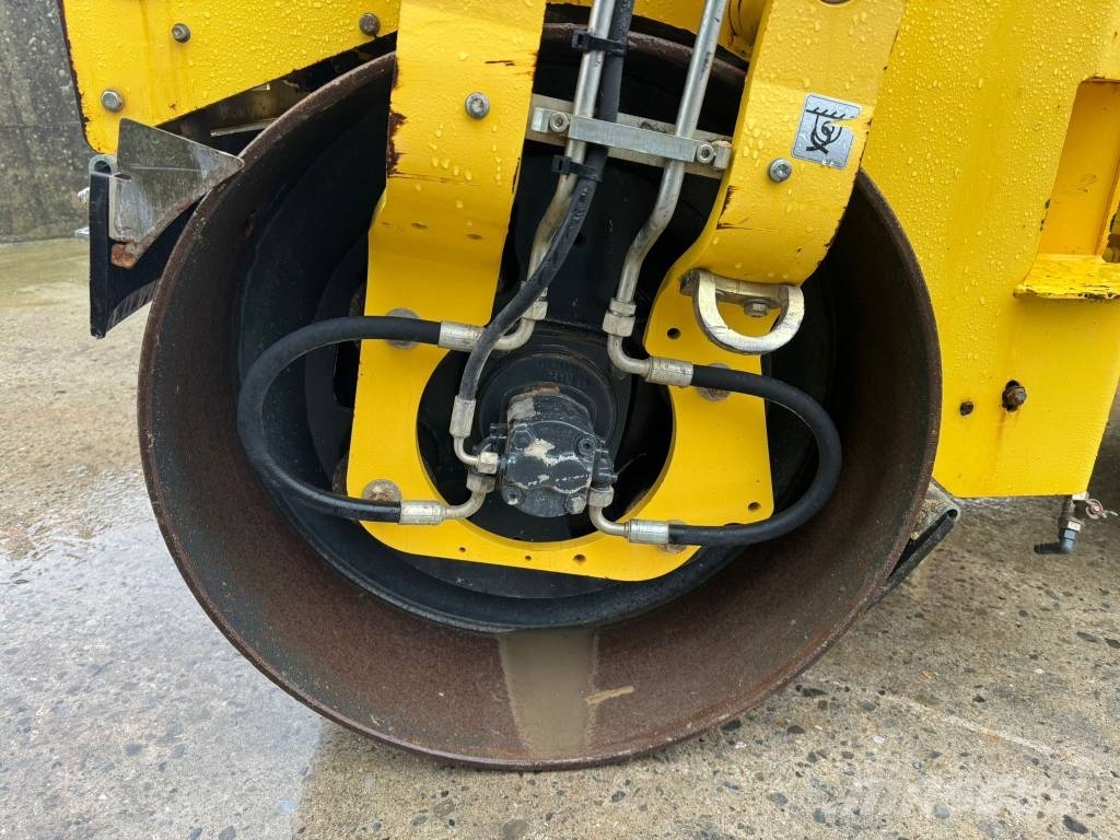 Bomag BW 120 AD-5 Valjci sa duplim bubnjem