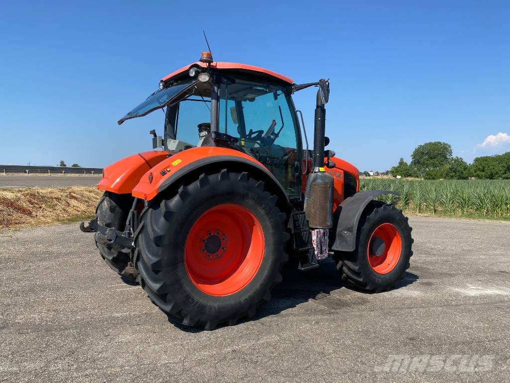 Kubota M7151/Premium-Powershift A REPARER Traktory