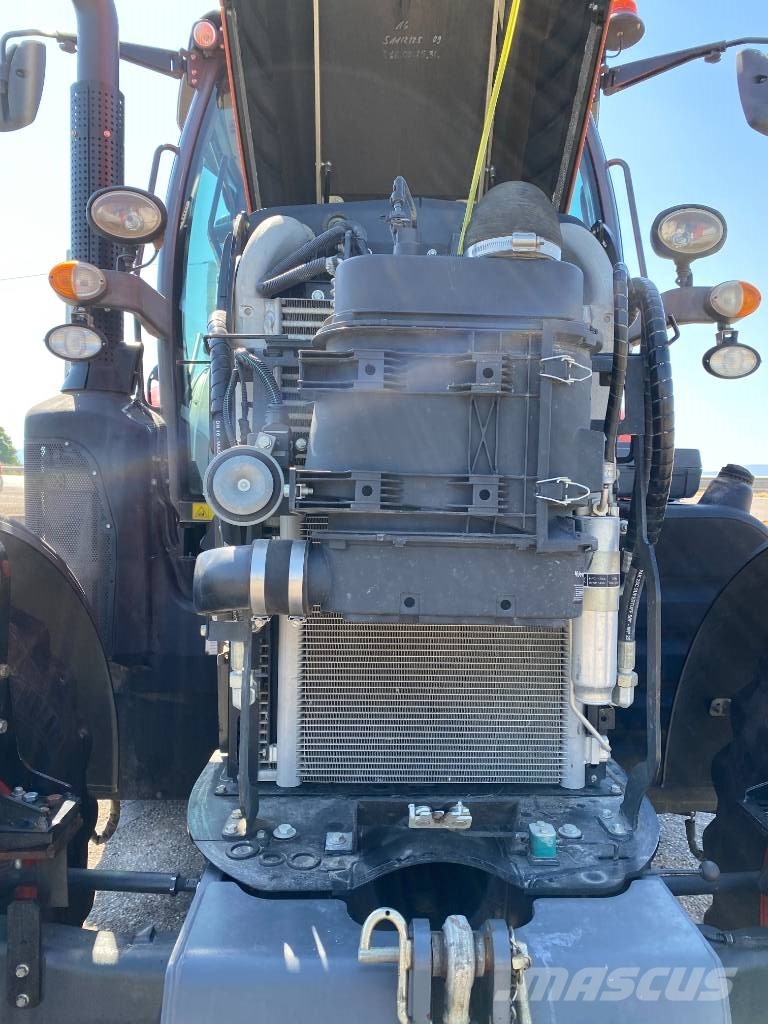 Kubota M7151/Premium-Powershift A REPARER Traktory