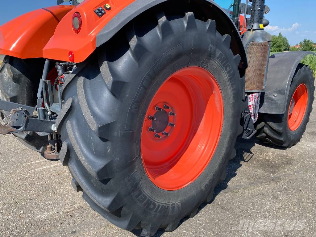Kubota M7151/Premium-Powershift A REPARER Traktory