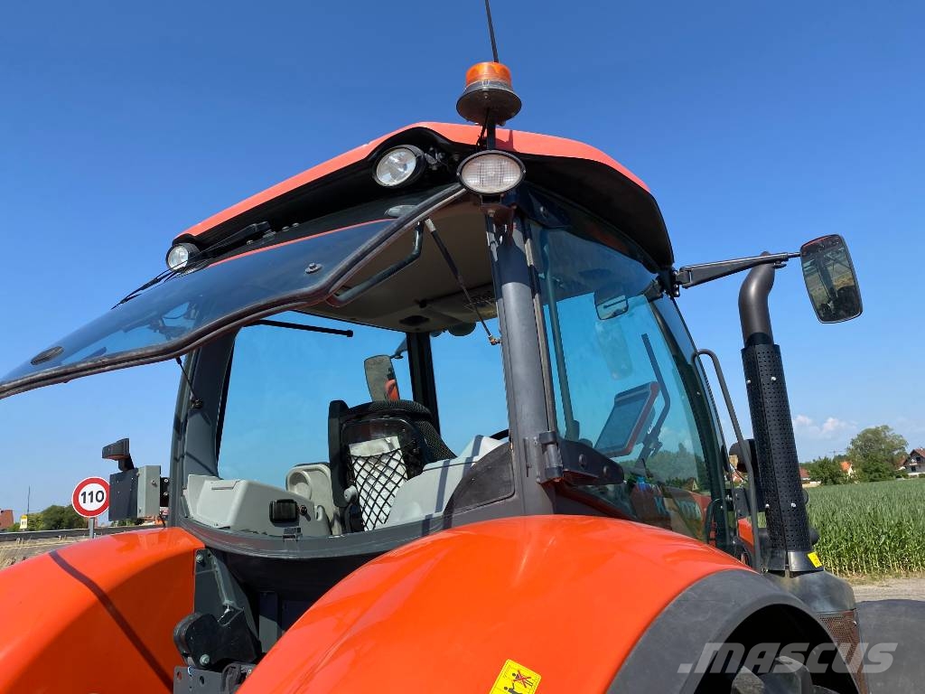 Kubota M7151/Premium-Powershift A REPARER Traktory