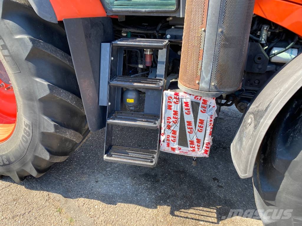 Kubota M7151/Premium-Powershift A REPARER Traktory