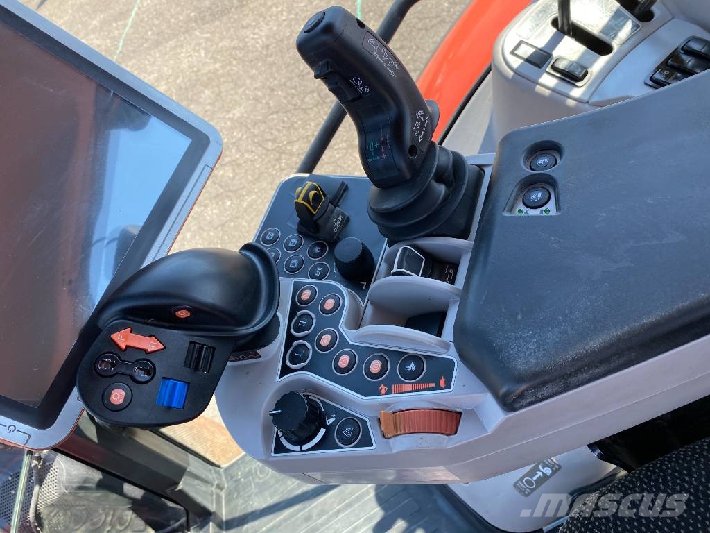Kubota M7151/Premium-Powershift A REPARER Traktory
