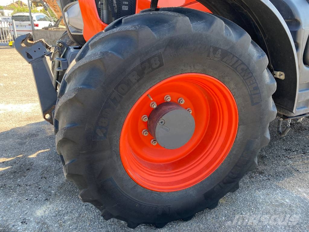 Kubota M7151/Premium-Powershift A REPARER Traktory