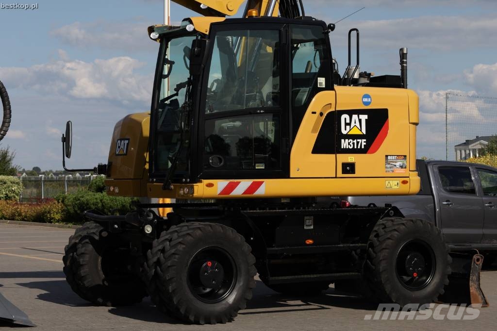 CAT M317F Wielgraafmachines