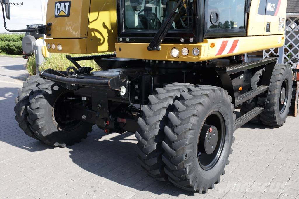 CAT M317F Wielgraafmachines