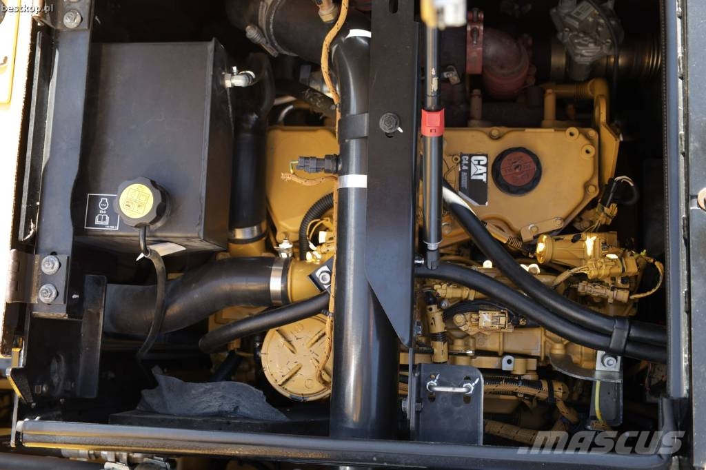 CAT M317F Wielgraafmachines