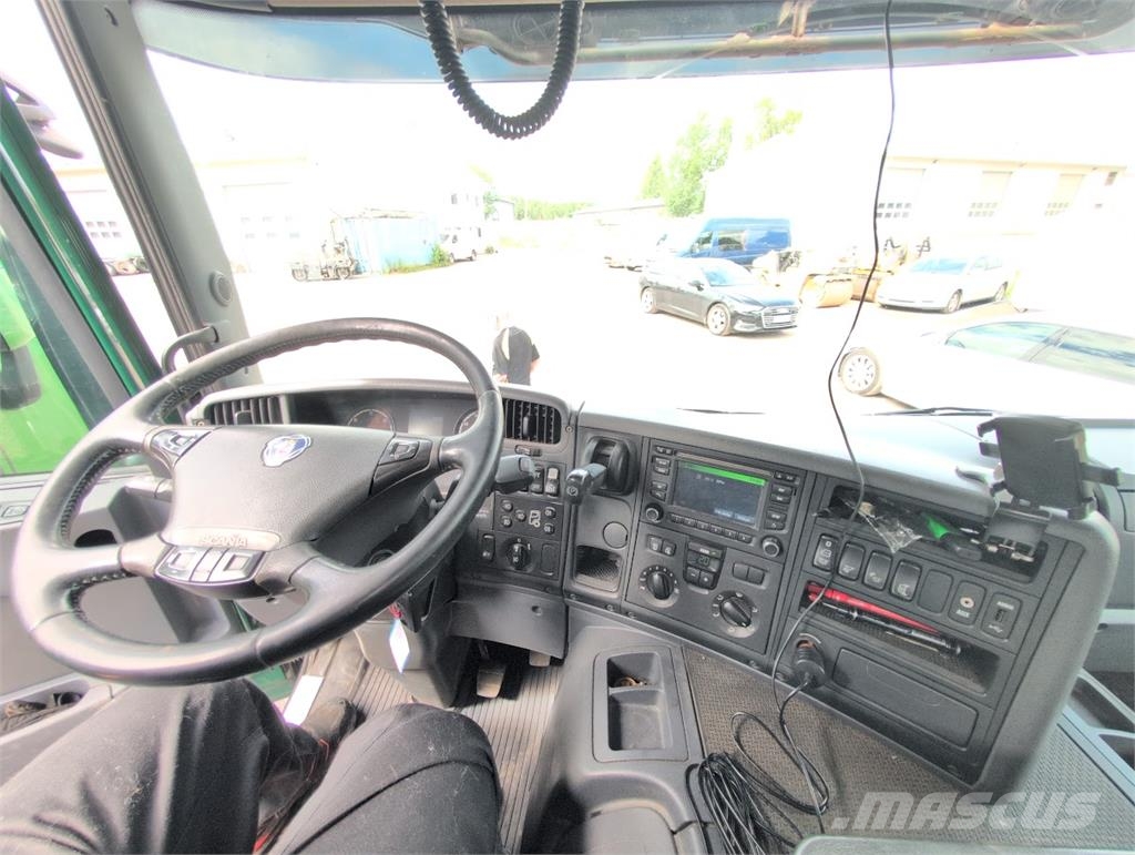 Scania P360 Vaihtolava-autot