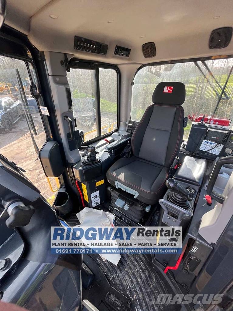 Komatsu D 65 PXi بلدوزرات مجنزرة