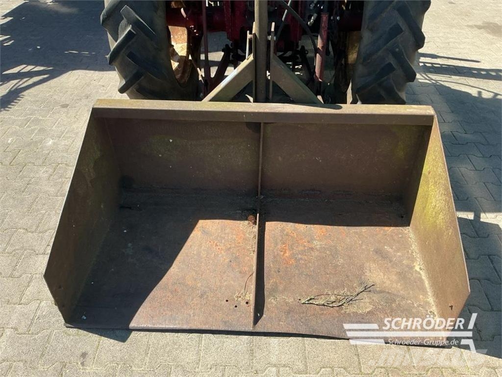 Case IH D 439 Трактори