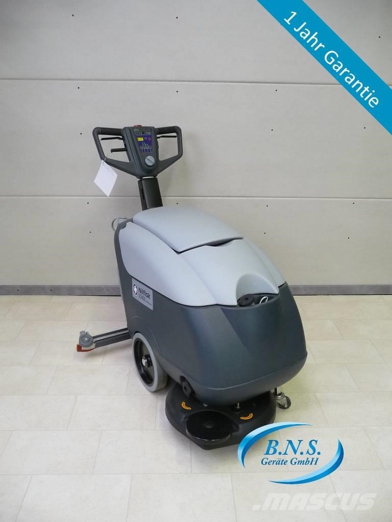 Nilfisk Scheuersaugmaschine SC 400 Підмітальні машини