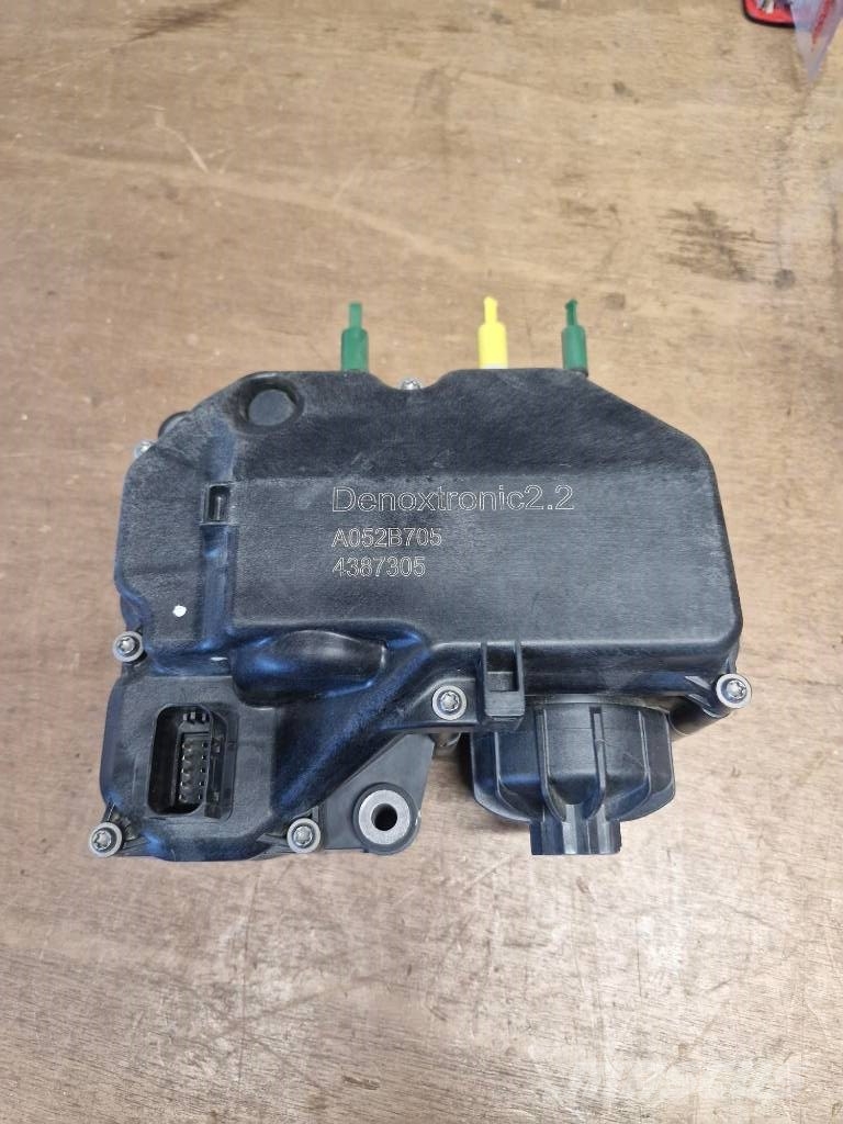 Hitachi K4387305 / RM / MODULE POMPAGE ADBLUE ZW310-6 電子機器