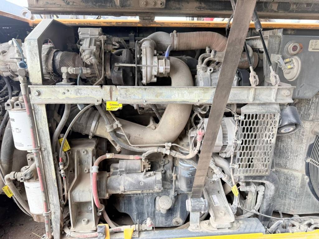 Liebherr LH 24 Escavatori gommati