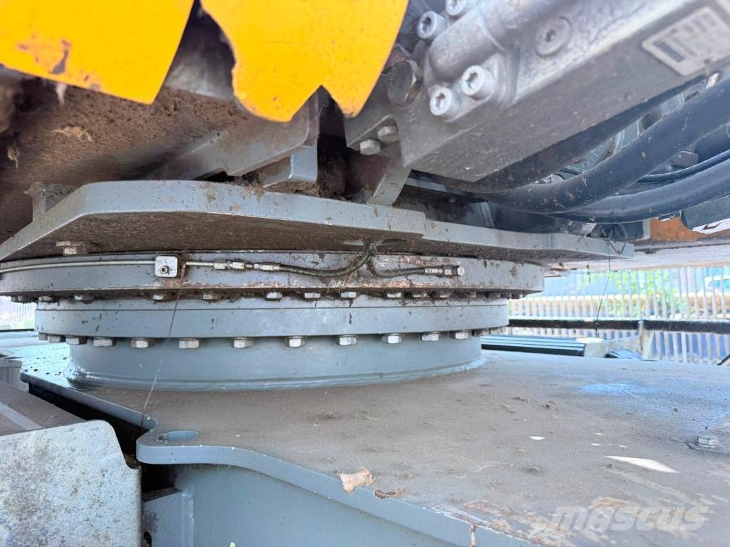 Liebherr LH 24 Escavatori gommati