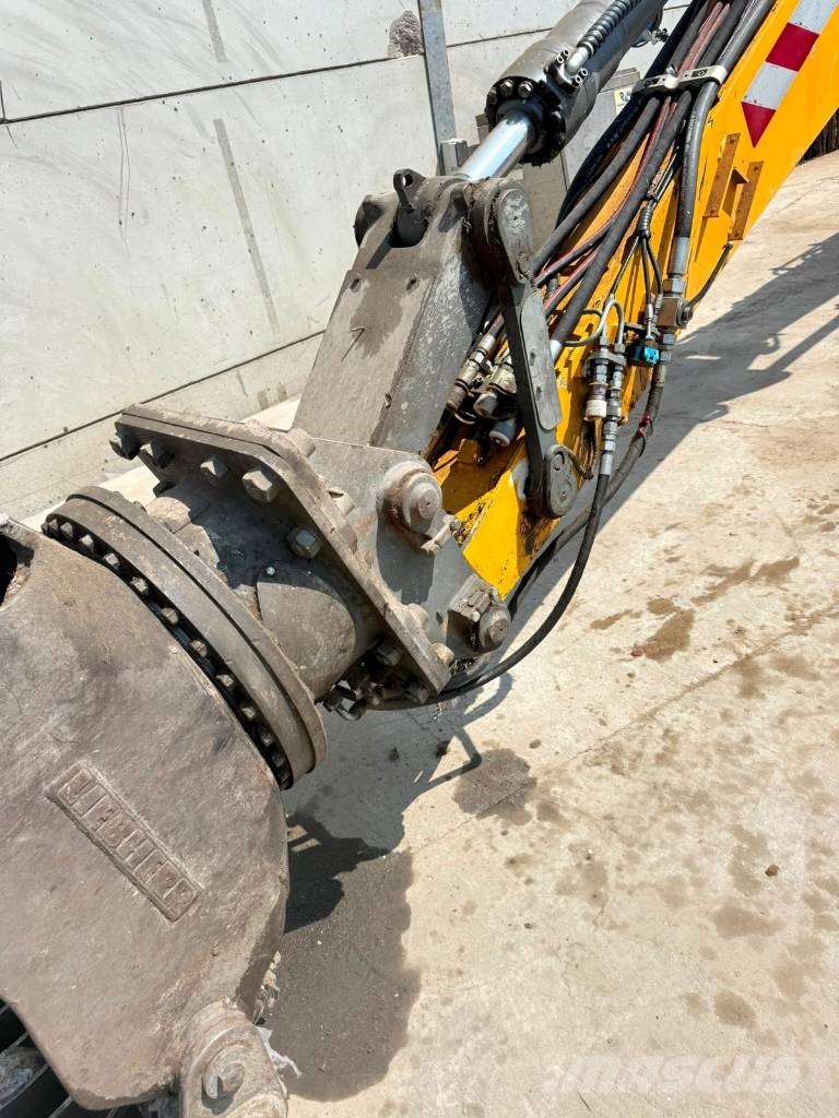 Liebherr LH 24 Escavatori gommati