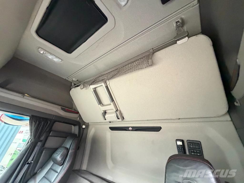 Scania R650 V8 6x2 Boogie Full Air Retarder 2 Tank Euro 6 中古トラクターヘッド | トレーラーヘッド