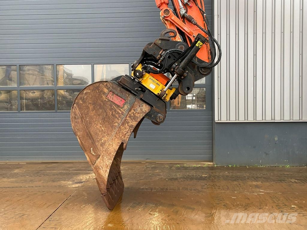 Hitachi ZX250LC-6 Crawler excavators