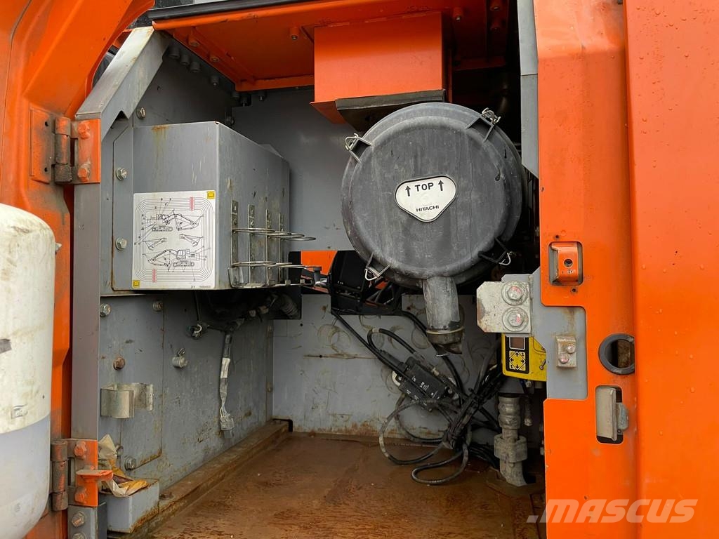 Hitachi ZX250LC-6 Crawler excavators