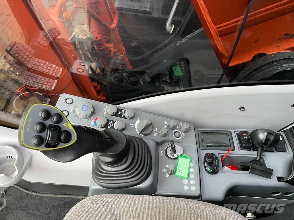 Hitachi ZX250LC-6 Crawler excavators