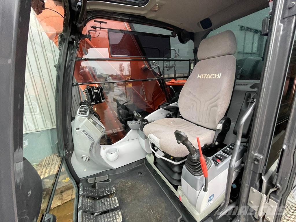 Hitachi ZX250LC-6 Crawler excavators