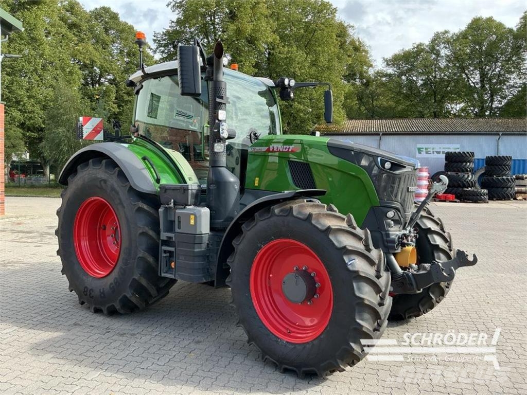 Fendt 728 GEN7 PROFI PLUS Traktorit